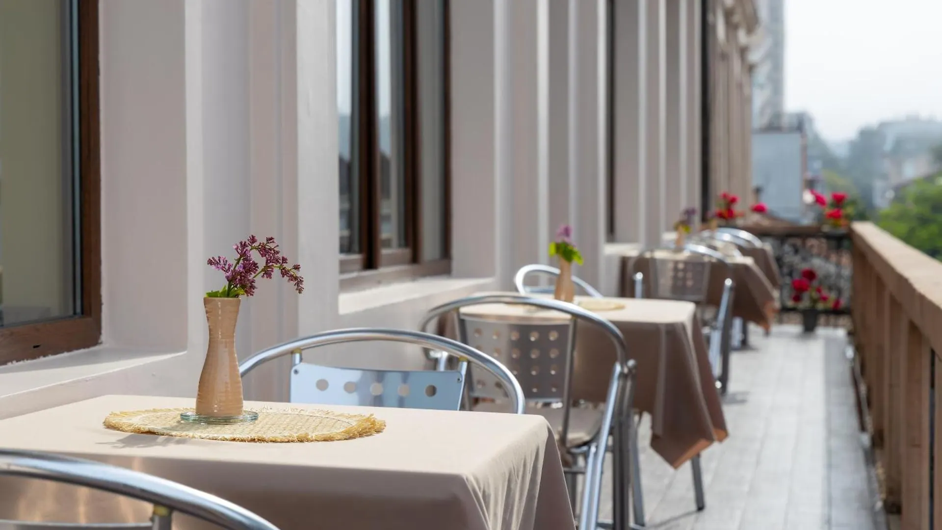 Acord Hotel & Balcony Batumi Georgien