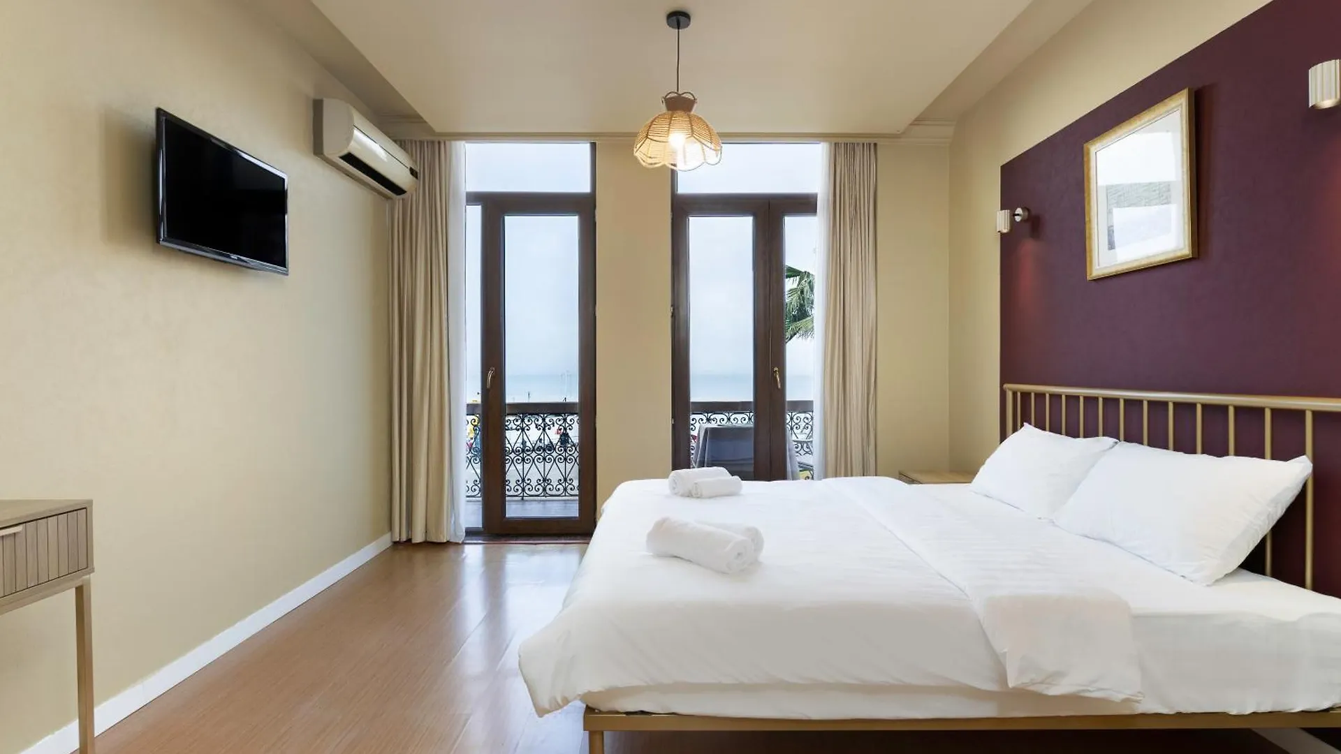 Acord Hotel & Balcony Batumi